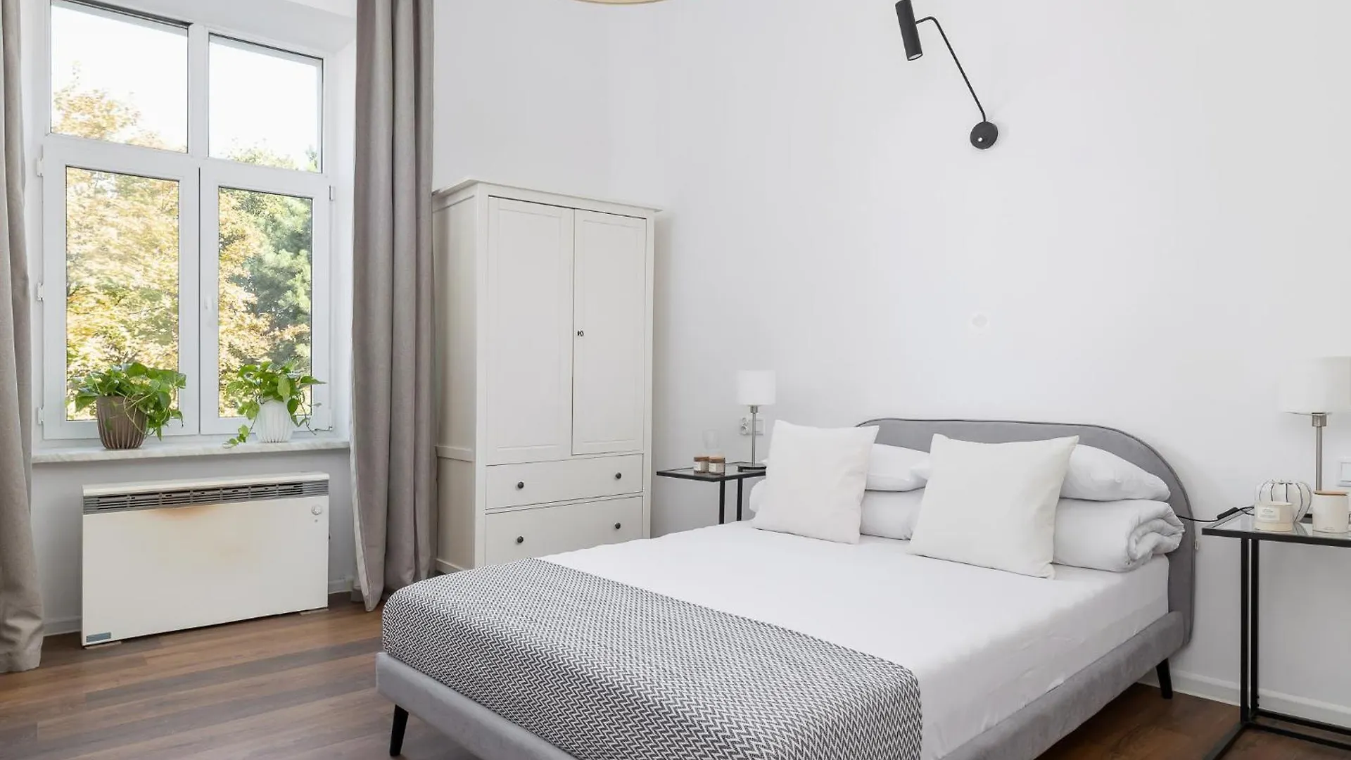 1-Bedroom Apartment - Dluga 65 Street Kraków