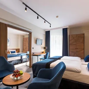 4* فندق Ascot Premium